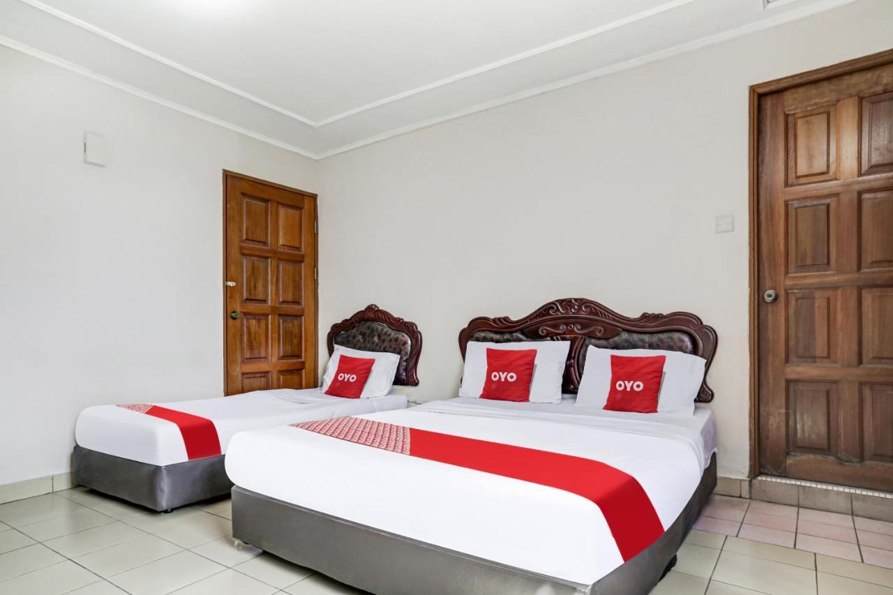 Oyo 90376 Centre Point Hotel Limbang Luaran gambar