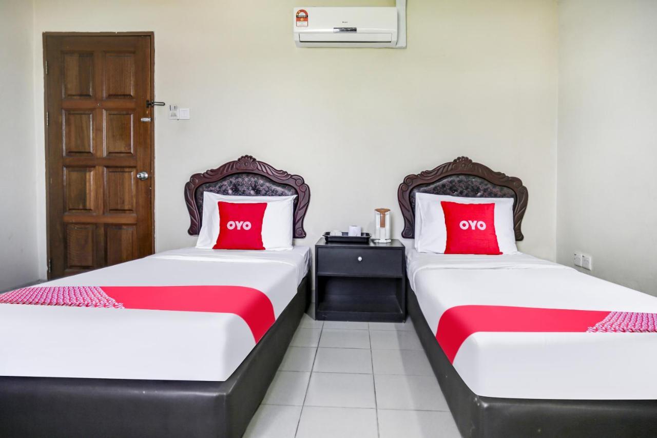 Oyo 90376 Centre Point Hotel Limbang Luaran gambar