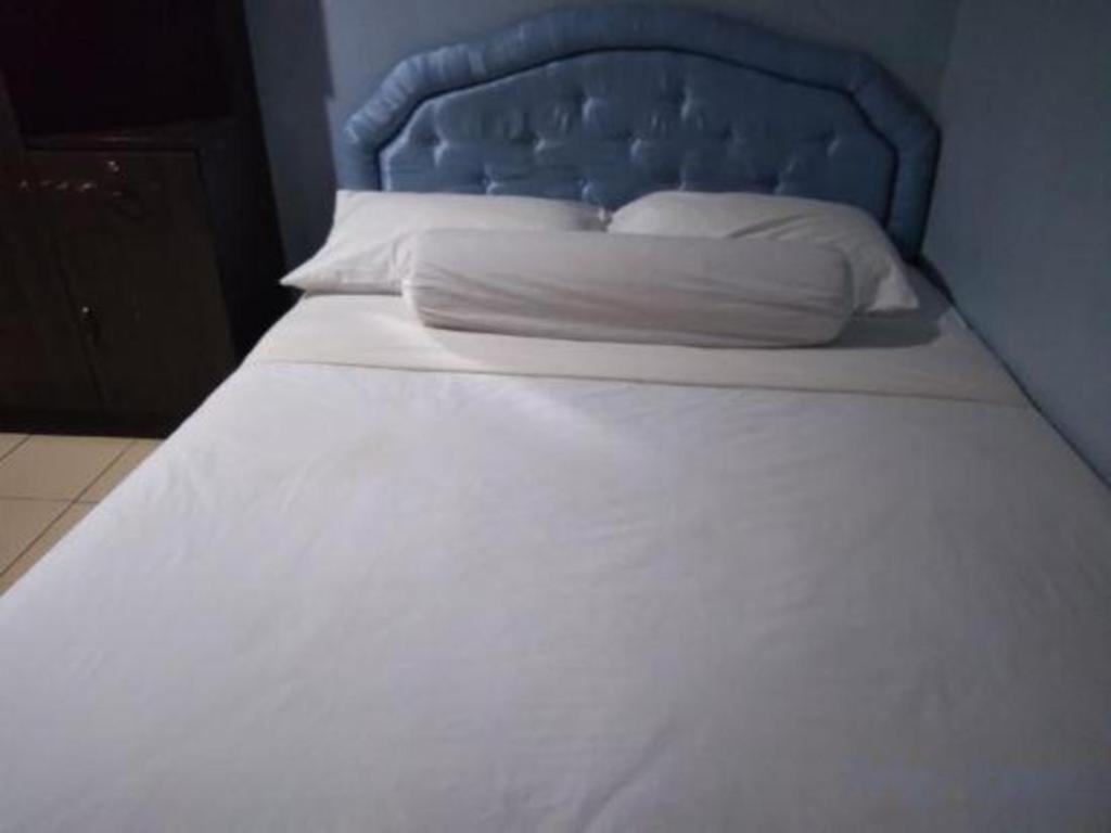 Oyo 90376 Centre Point Hotel Limbang Luaran gambar
